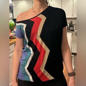 Stile Benetton Lightweight Sweater, Sz M, Black, Gold, Red, Purple, Off-Shoulder